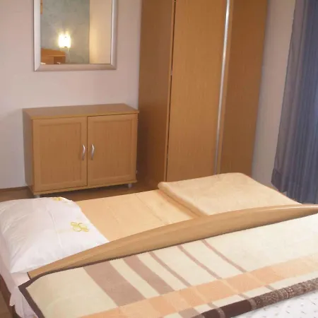 In - Insel Rab 16055 Lopar