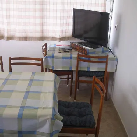 In - Insel Rab 16055 Apartament