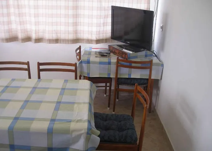 In - Insel Rab 16055 アパート